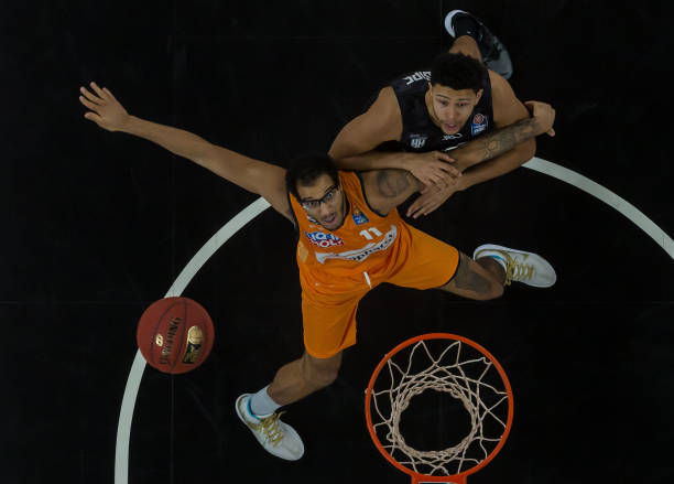 国脚的两线 国脚的两线