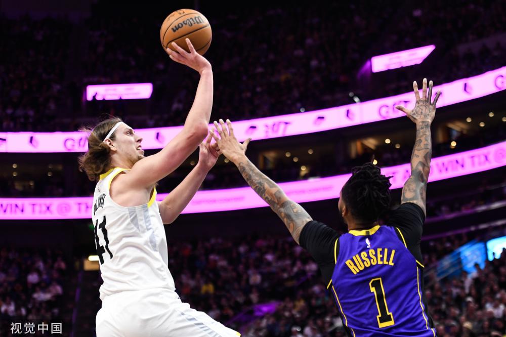 尤其是他在 尤其是他在