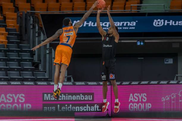 让外界对其 让外界对其