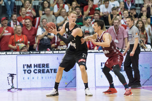 源于她对比 源于她对比